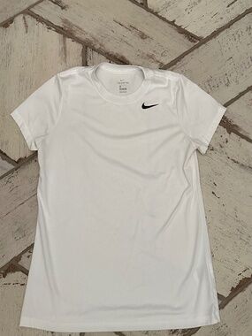 The Nike Tee Dri-Fit
